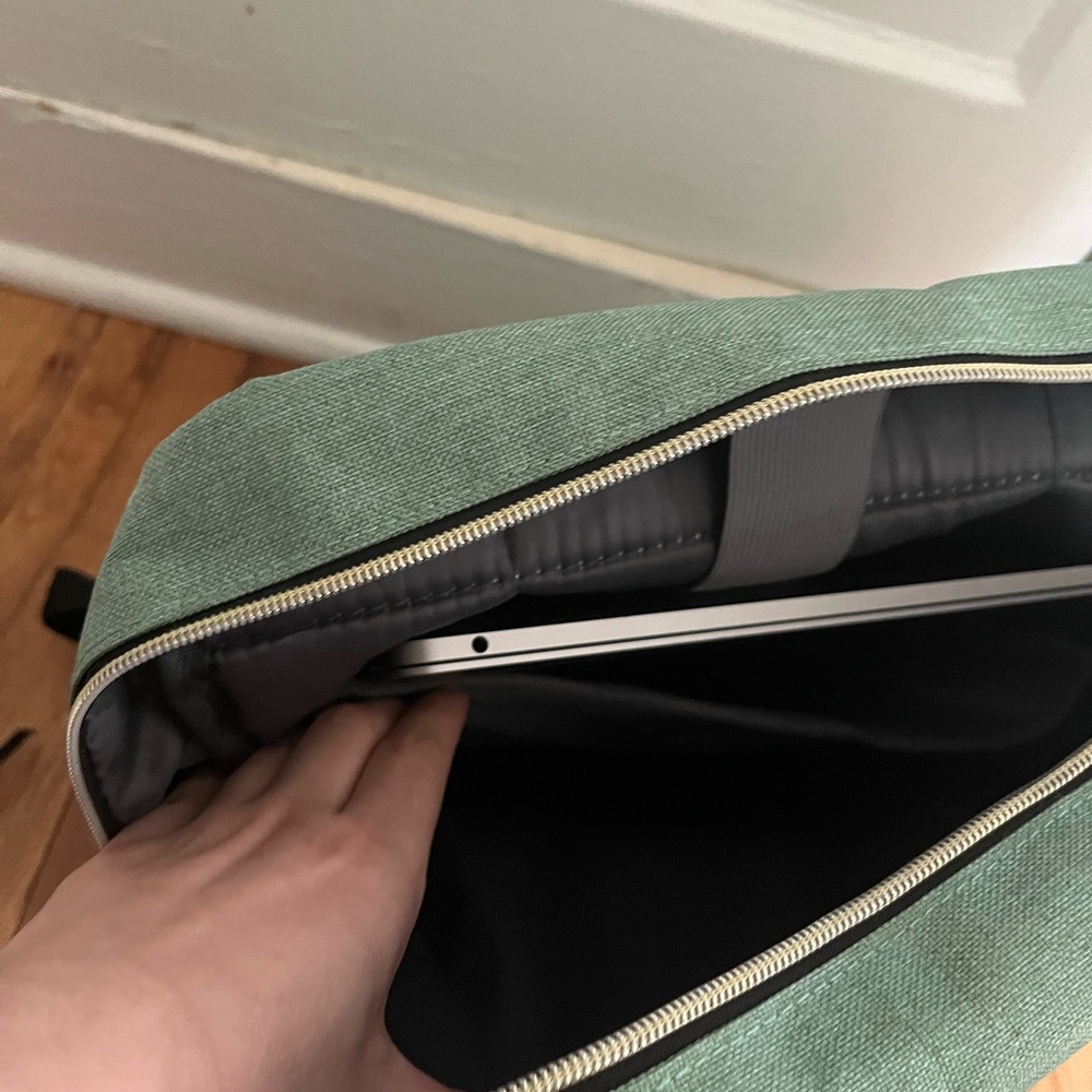 Laptop backpack - Picture 2 of 2